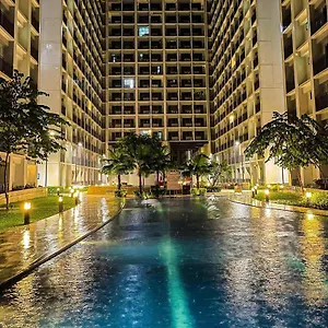 Shore D7 Near Mall Of Asia & Airport , Manila Philippines